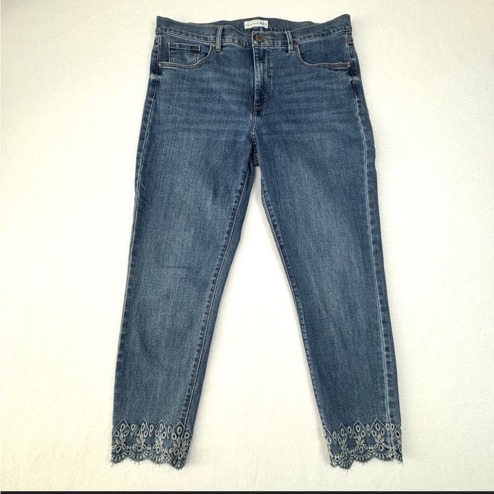 NWT LOFT Embroidered Hem Dark Wash Jeans slim pockets style